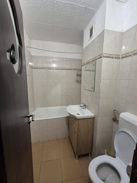 Timisoara 16, statie Sergent Moise, 32 mp, p/4 bl. IIMI, constr. 1982